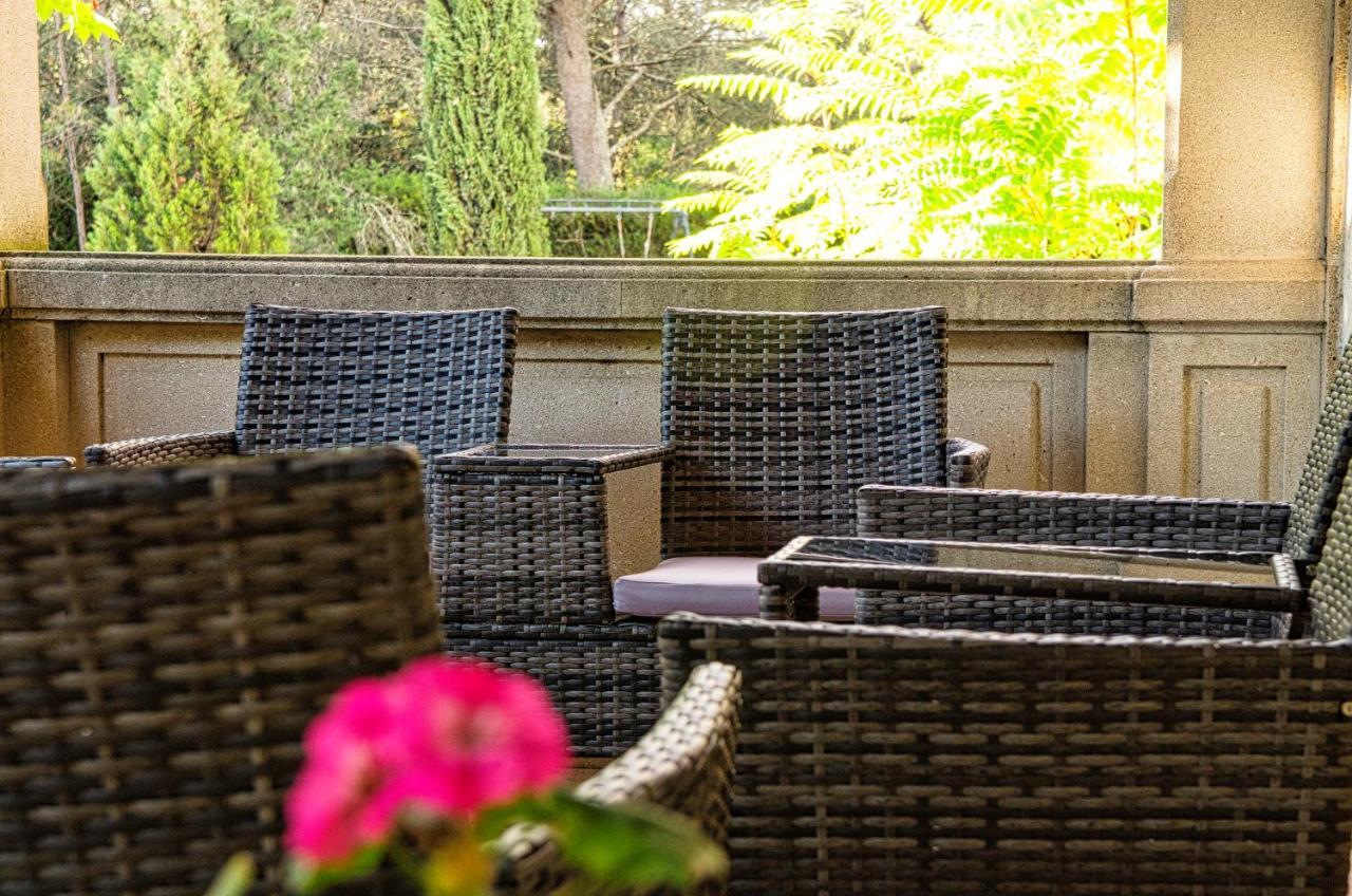 Hotel Restaurant Le Colombier Remoulins Dış mekan fotoğraf