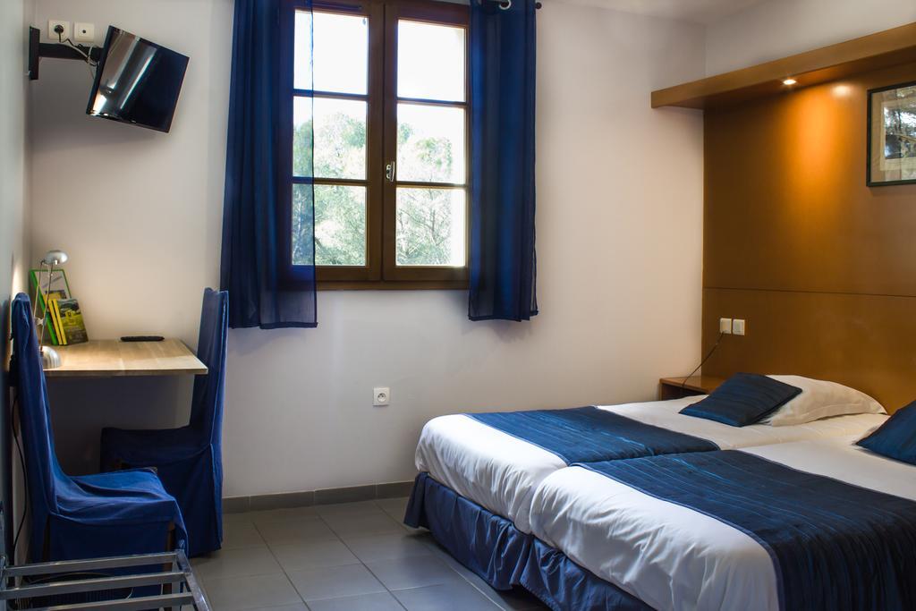 Hotel Restaurant Le Colombier Remoulins Dış mekan fotoğraf