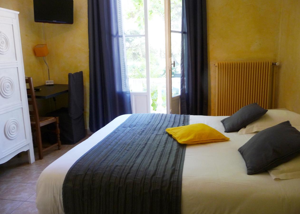 Hotel Restaurant Le Colombier Remoulins Dış mekan fotoğraf